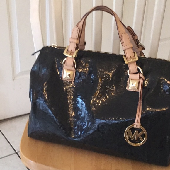 Michael Kors Handbags - Michael Kors Bag